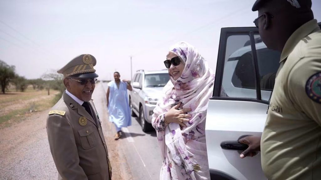 تحضيرا لإطلاق موسم السياحة الخريفية تحت رعاية السيدة الأولى .. معالي وزيرة التجارة والسياحة تصل كيفه